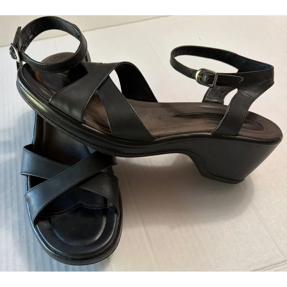 Dansko Black Leather Strappy Wedge Sandals Ankle Strap Made in Portugal Size 41